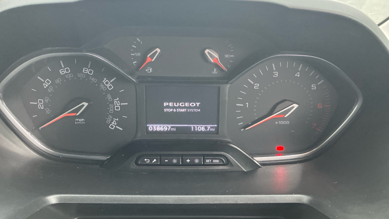 Peugeot Partner Standard Diesel 1000 1.5 BlueHDi 100 Professional Premium + Van